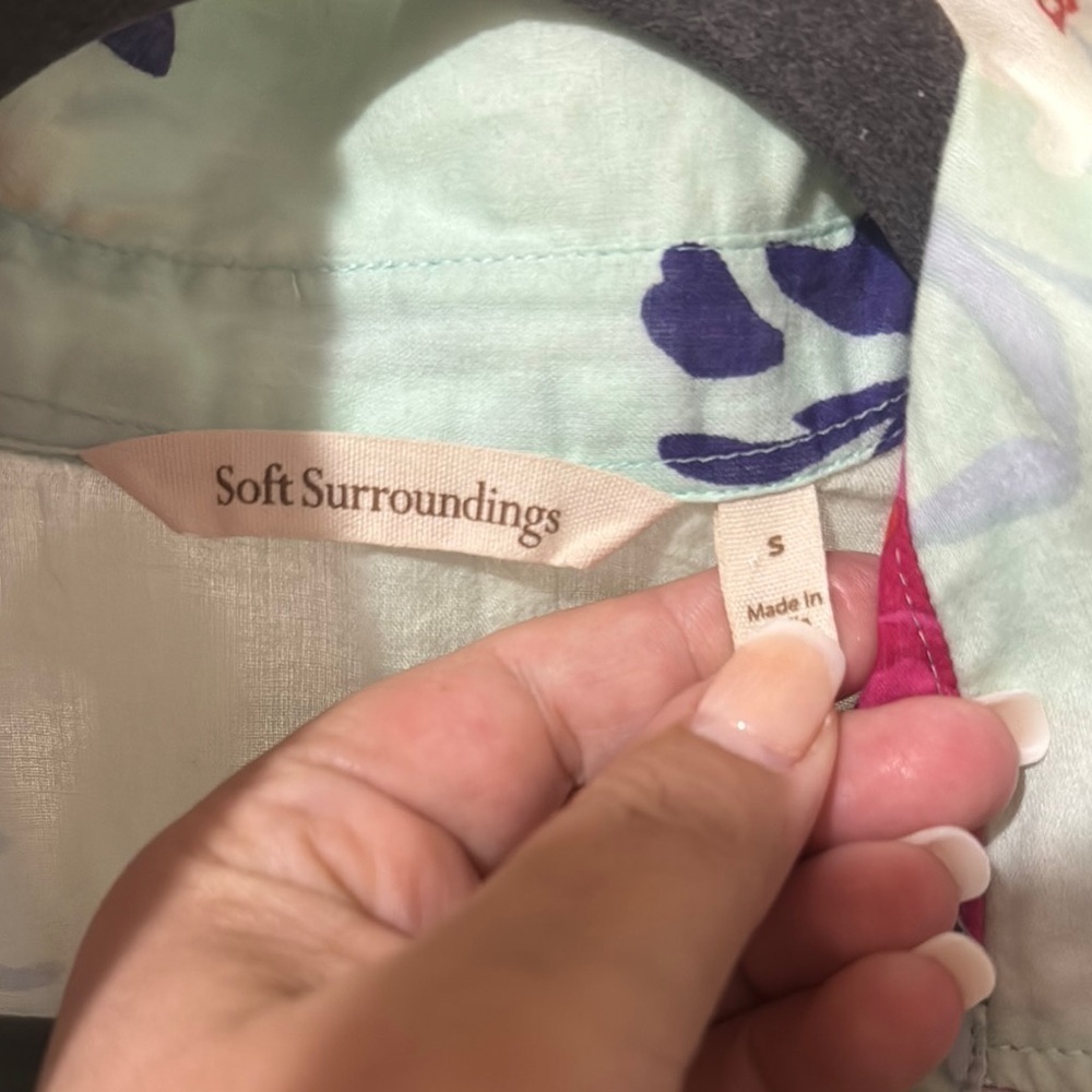 Soft Surroundings blue floral 3/4 sleeve tunic - Picture 2 of 7